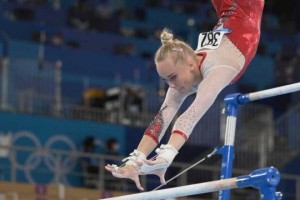 九游娱乐PC版-拜尔斯失误美国女团罕见落后 中国队争牌仍需稳定